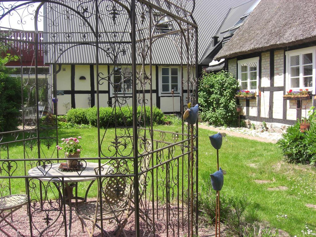 Ängshyddan B&B Yngsjo Bagian luar foto